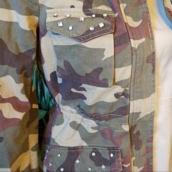 BCBG GENERATION Cargo Camouflage Jacket Faux Sherpa Lining Size XS. - Picture 9 of 11